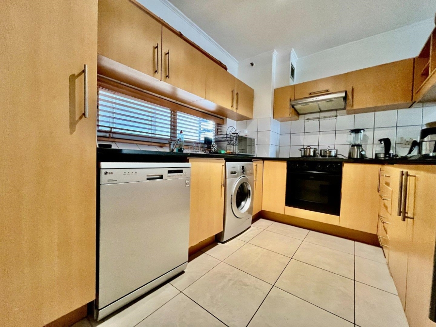 2 Bedroom Property for Sale in Claremont Upper Western Cape